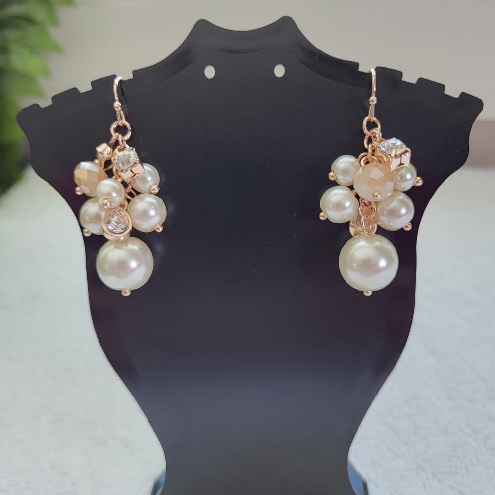 Cato Corded Pearl Cluster Necklace & Earring Set – Rose Gold Tone - Picture 6 of 10